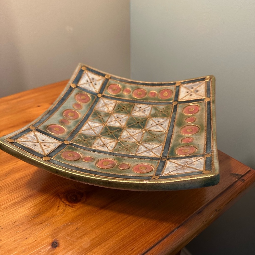 Vintage Signed Studio Pottery
Catchall | with signature